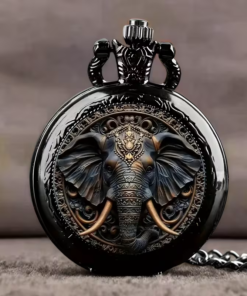 Reloj de bolsillo oscuro con cabeza de elefante y un marco ornamental