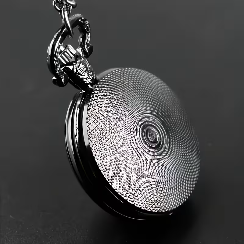 Reverso oscuro del reloj de dragones con textura circular