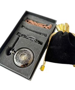 Reloj mecánico de filigrana oscura en su presentación